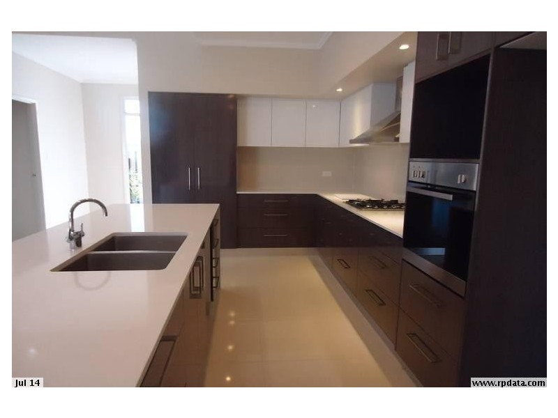 16 Izaro Circuit, Burdell QLD 4818