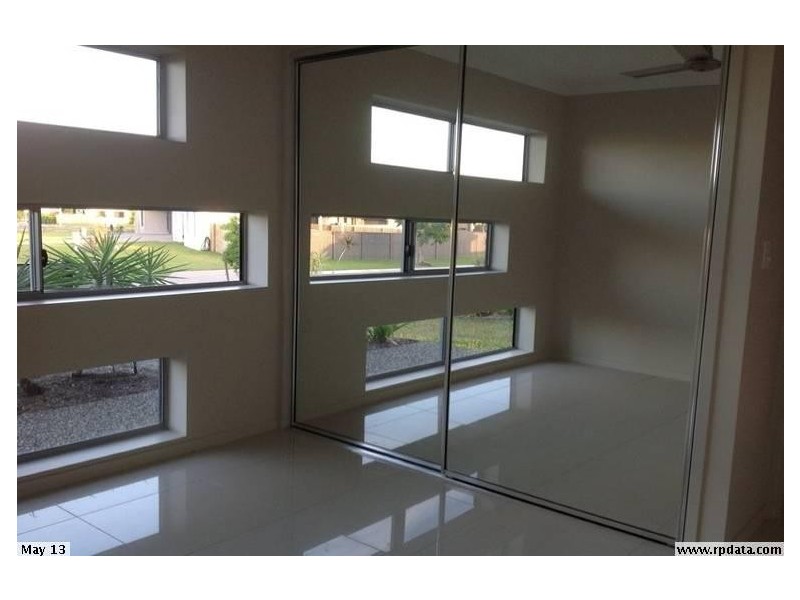 16 Izaro Circuit, Burdell QLD 4818