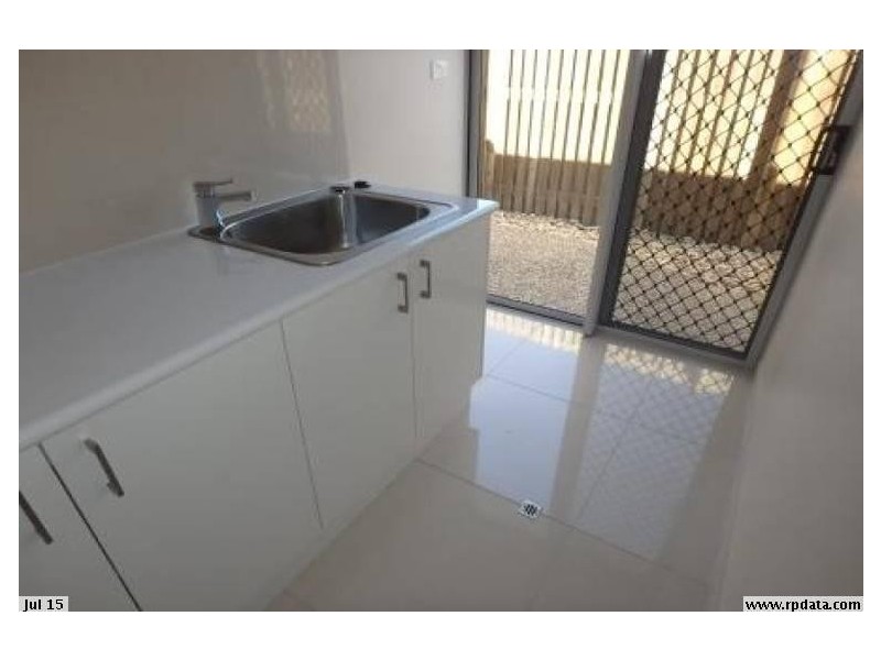 16 Izaro Circuit, Burdell QLD 4818