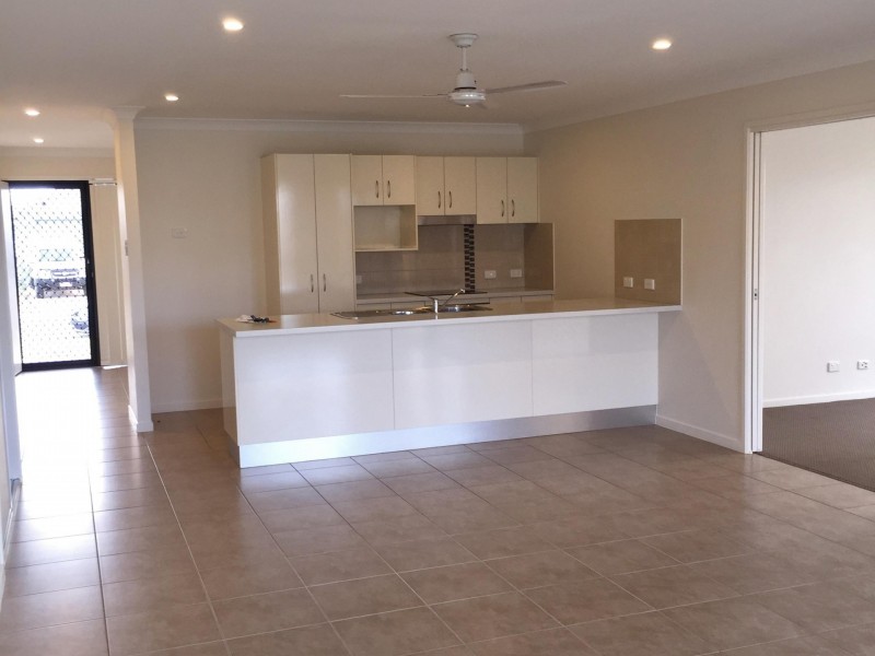 18 Catho Avenue, Mount Low QLD 4818