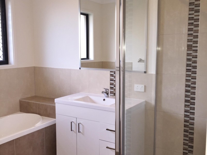 18 Catho Avenue, Mount Low QLD 4818