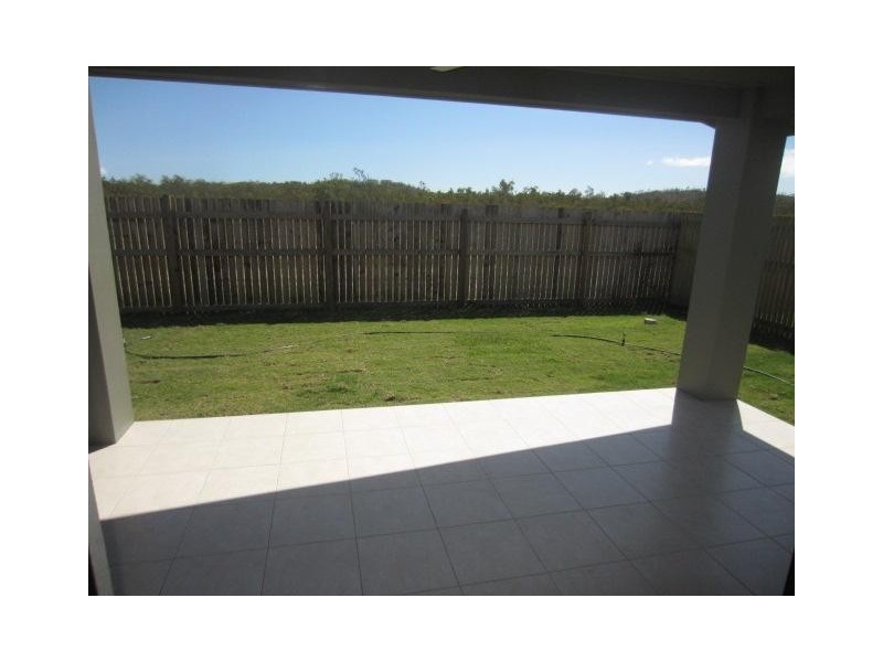 22 Waikiki Terrace, Mount Low QLD 4818