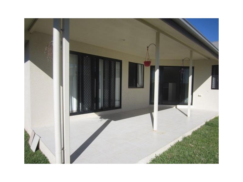 9 Meridian Court, Burdell QLD 4818