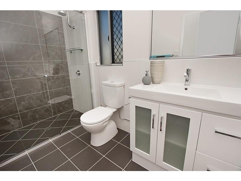 24 Nima Street, Burdell QLD 4818