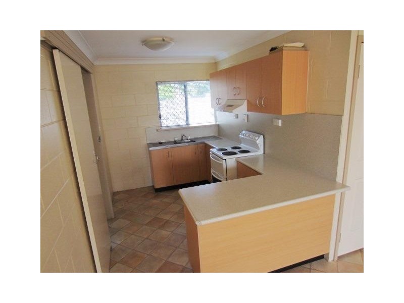 2/13 Shelton Street, Kirwan QLD 4817