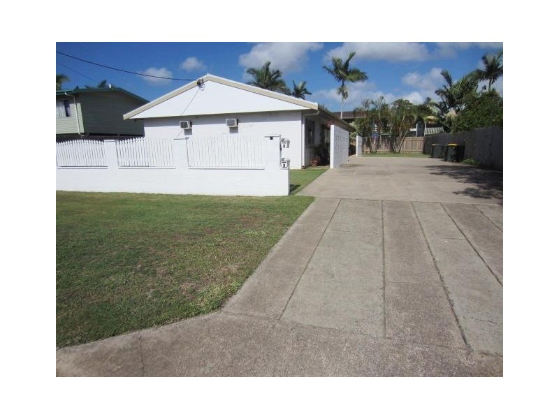 2/13 Shelton Street, Kirwan QLD 4817