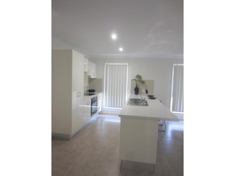 66 Epping Way, Mount Low QLD 4818