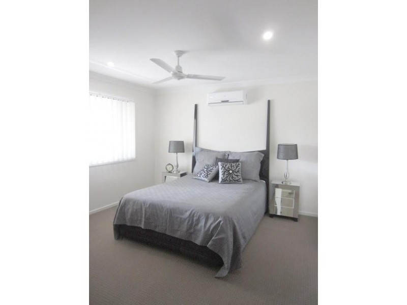 66 Epping Way, Mount Low QLD 4818