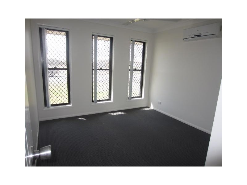 31 Epping Way, Mount Low QLD 4818