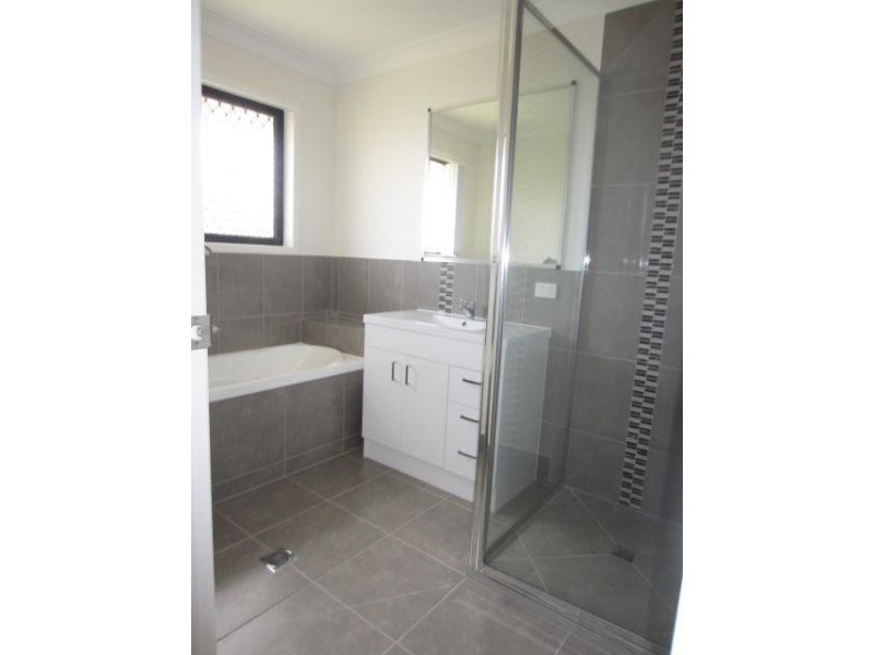 31 Epping Way, Mount Low QLD 4818