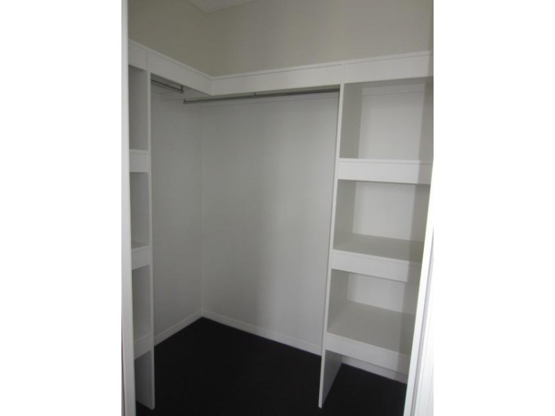 6 Bulla Place, Kelso QLD 4815