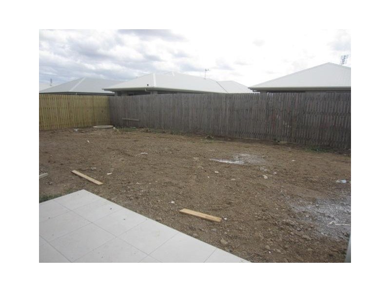 6 Bulla Place, Kelso QLD 4815