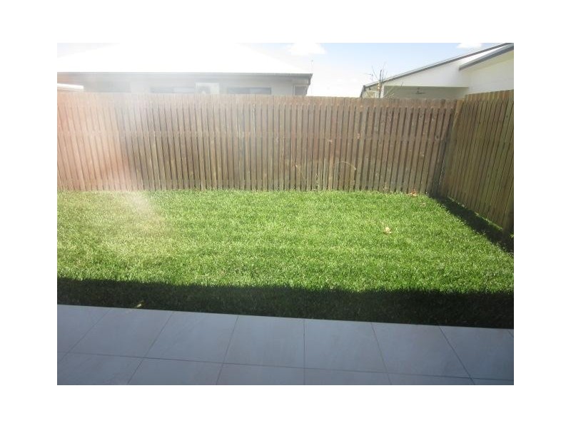 2/7 Chimene Lane, Burdell QLD 4818