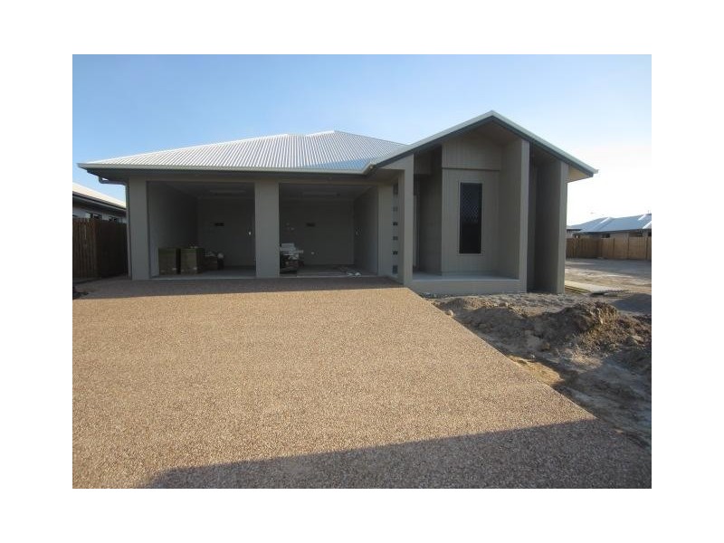 2/7 Chimene Lane, Burdell QLD 4818