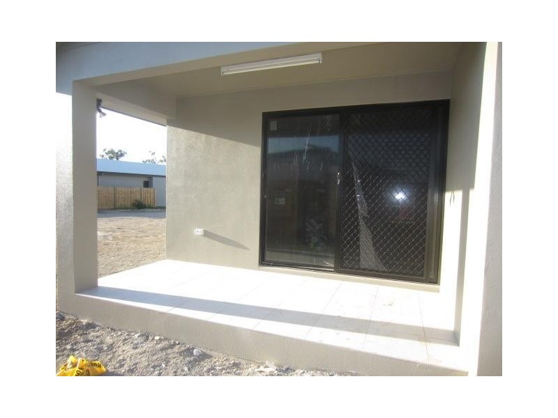 2/7 Chimene Lane, Burdell QLD 4818