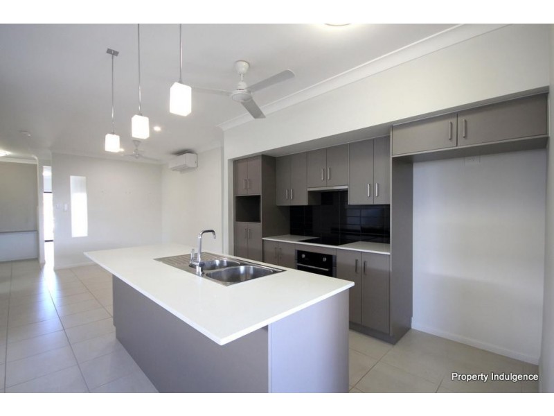 10 Dahlia Street, Burdell QLD 4818