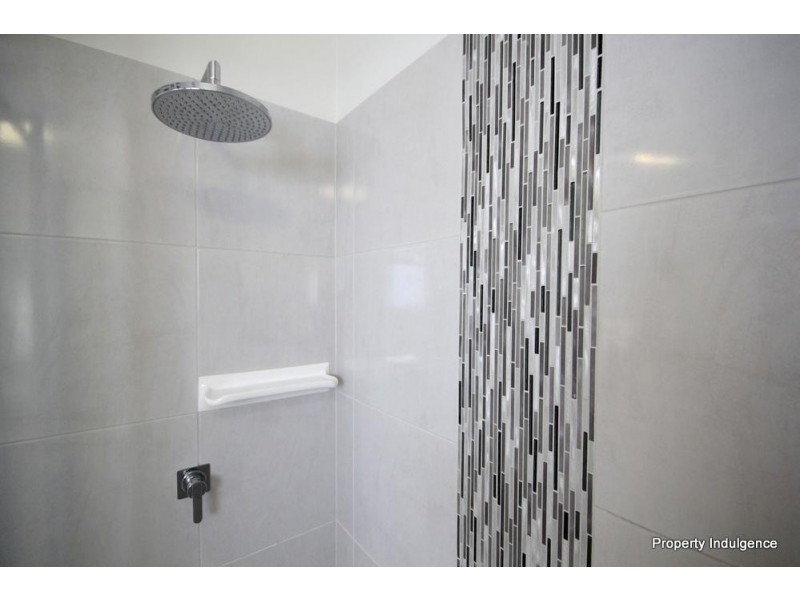 10 Dahlia Street, Burdell QLD 4818