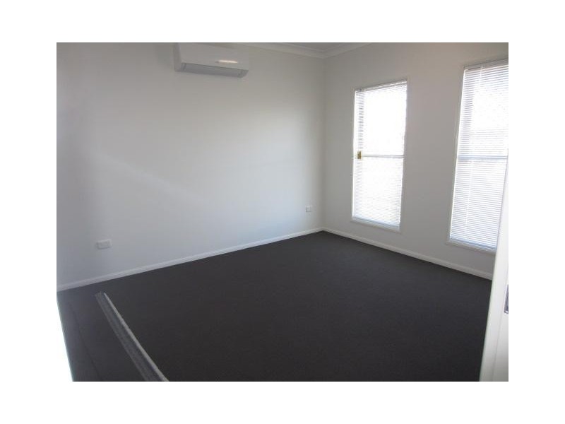 10 Dahlia Street, Burdell QLD 4818