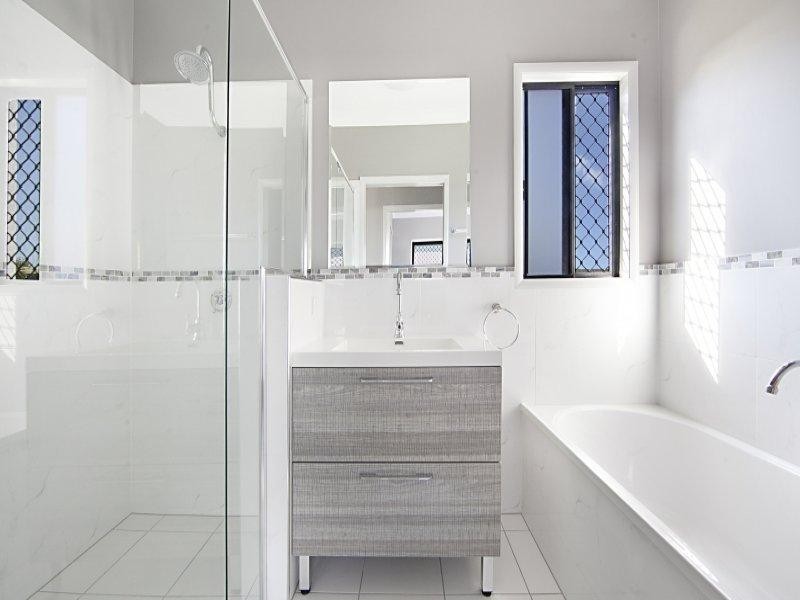 30 Greenbank Pocket, Idalia QLD 4811