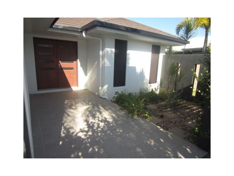 9 Shutehaven Circuit, Bushland Beach QLD 4818