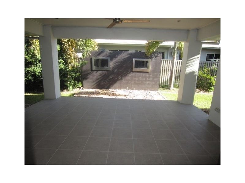 9 Shutehaven Circuit, Bushland Beach QLD 4818