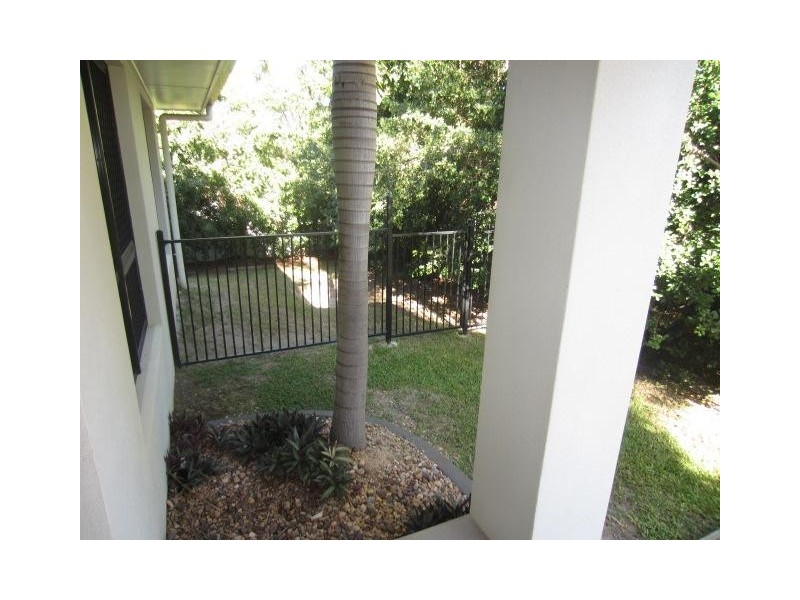 9 Shutehaven Circuit, Bushland Beach QLD 4818