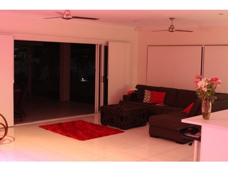 50 Ningaloo Crescent, Burdell QLD 4818