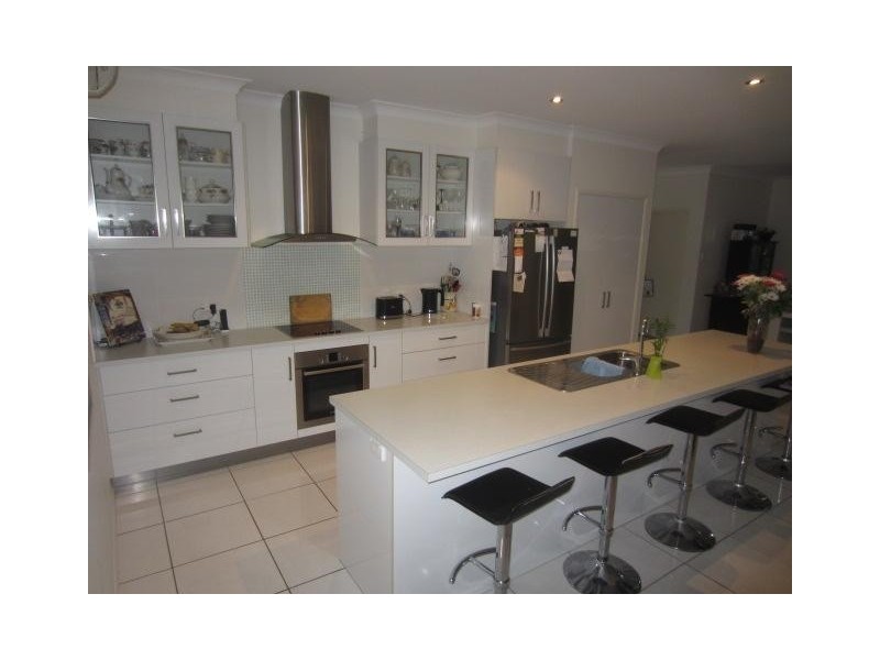 50 Ningaloo Crescent, Burdell QLD 4818