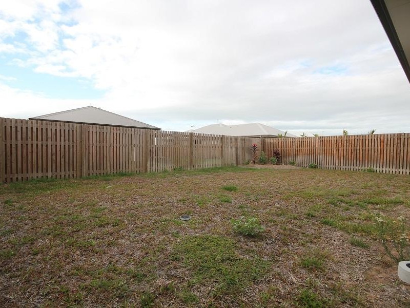 73 Sunhaven Boulevard, Burdell QLD 4818