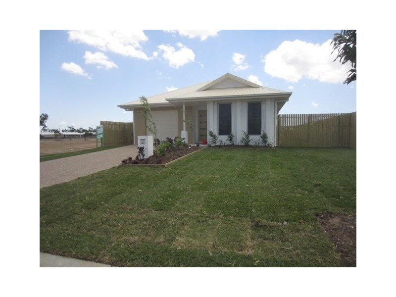 31 Bulla Place, Kelso QLD 4815