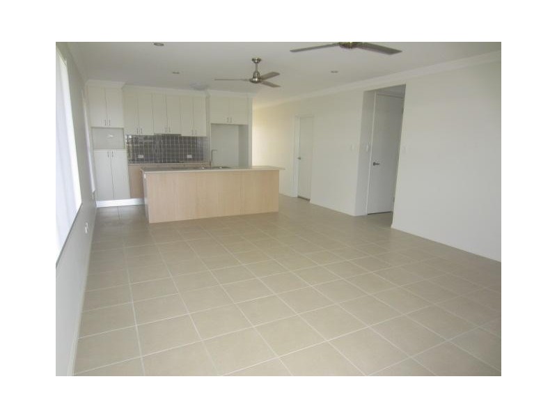 31 Bulla Place, Kelso QLD 4815