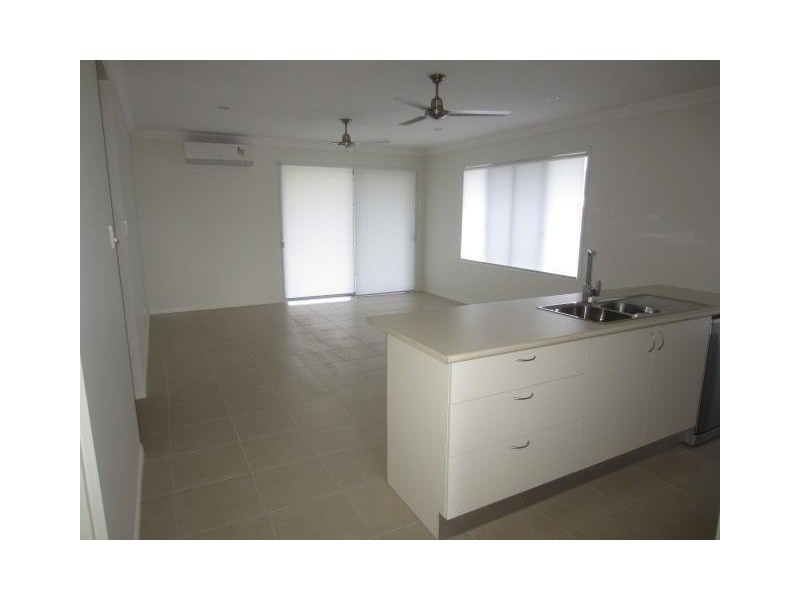 31 Bulla Place, Kelso QLD 4815