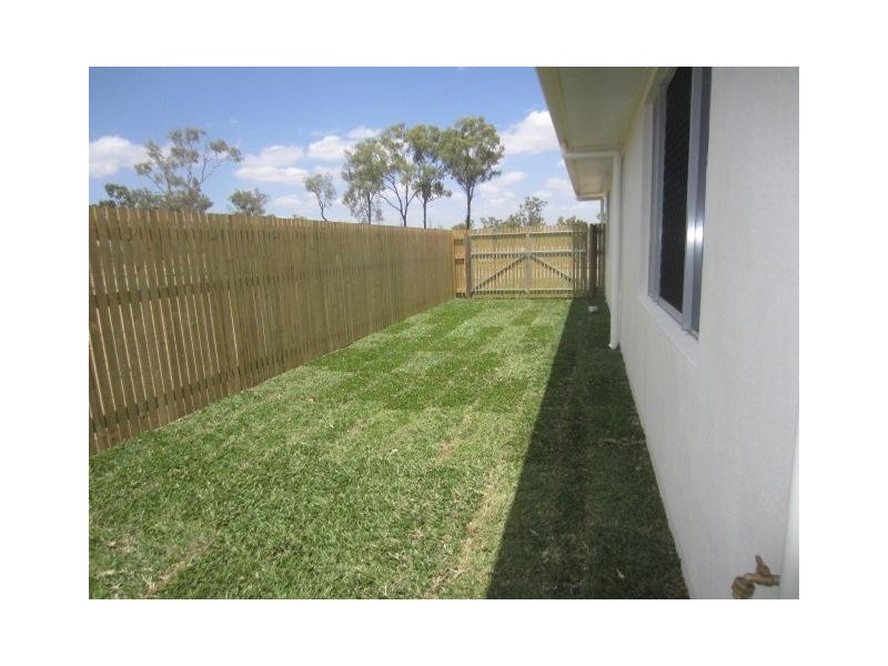 31 Bulla Place, Kelso QLD 4815