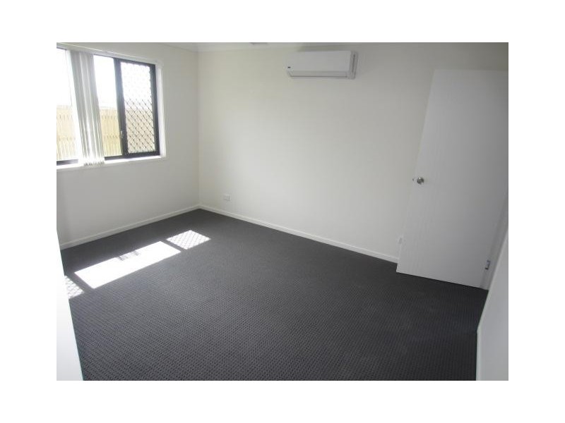 15 Barklya Street, Mount Low QLD 4818