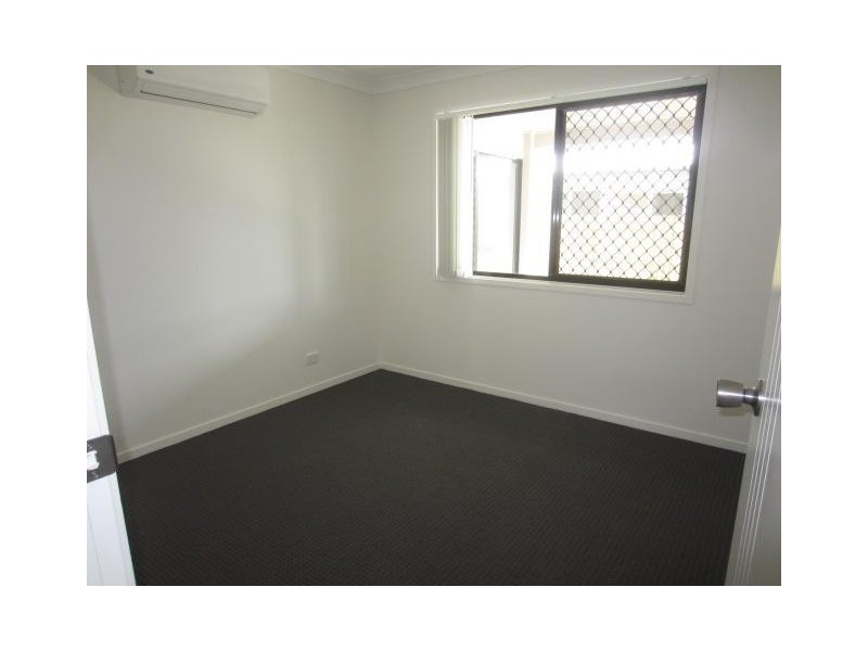 15 Barklya Street, Mount Low QLD 4818