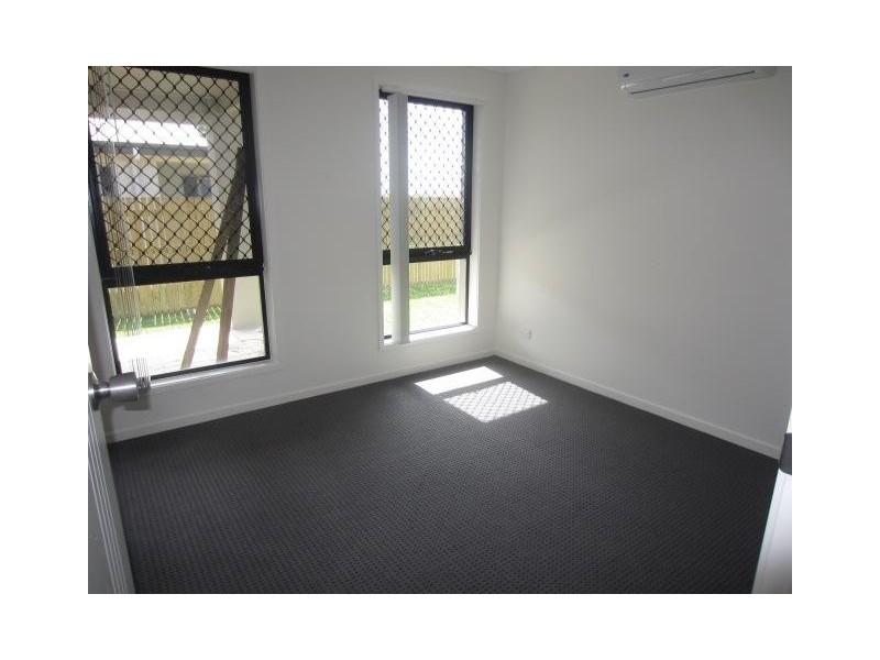 15 Barklya Street, Mount Low QLD 4818