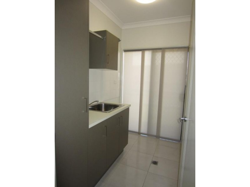 12 Blackmoor Prominade, Shaw QLD 4818