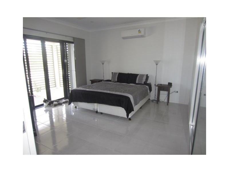 12 Blackmoor Prominade, Shaw QLD 4818