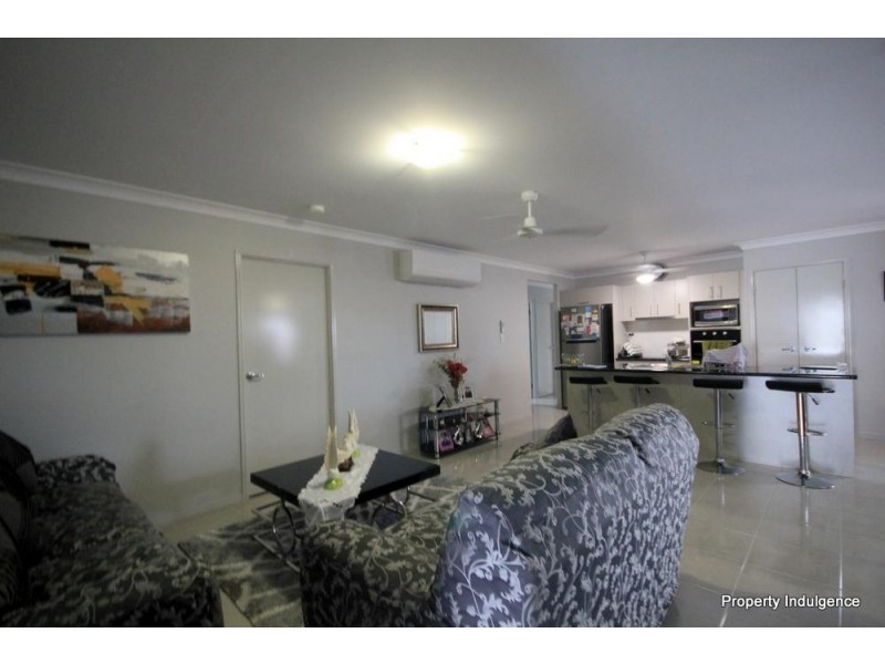 4 Cato Street, Burdell QLD 4818