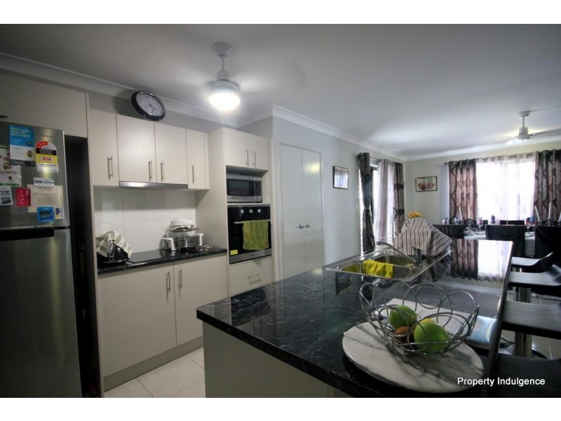 4 Cato Street, Burdell QLD 4818