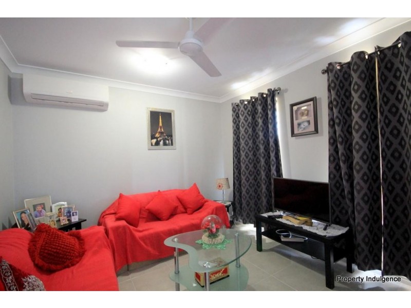 4 Cato Street, Burdell QLD 4818