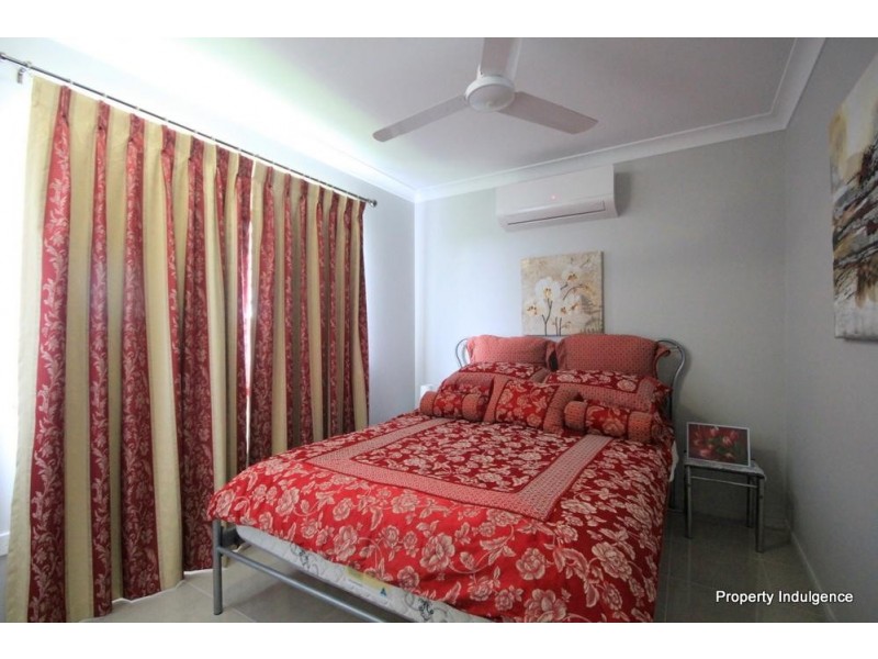 4 Cato Street, Burdell QLD 4818