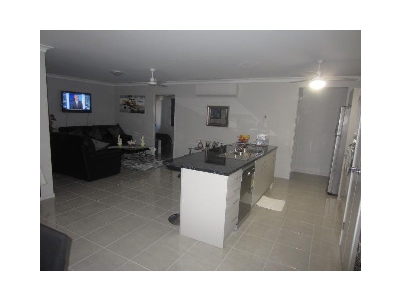 4 Cato Street, Burdell QLD 4818