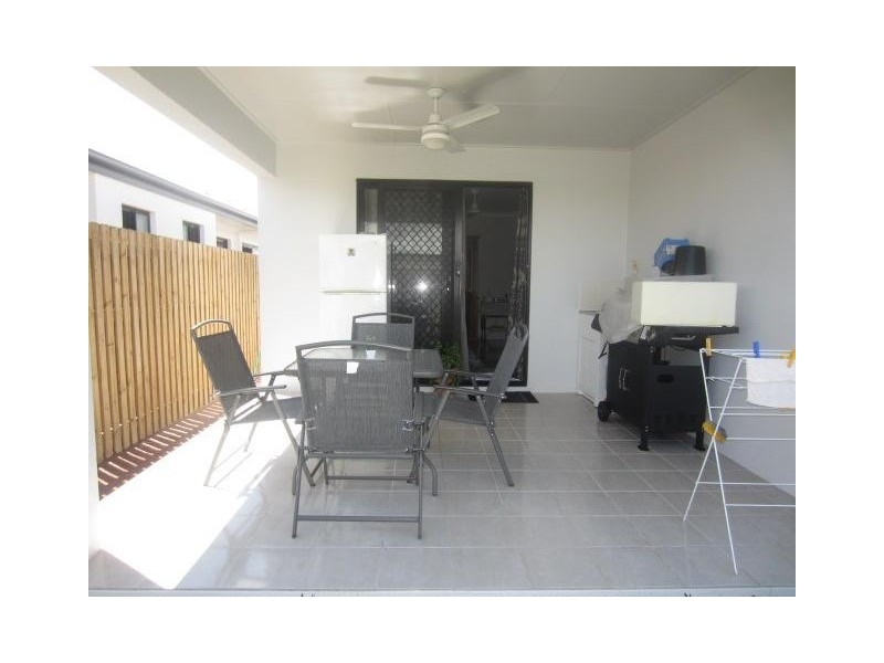 4 Cato Street, Burdell QLD 4818