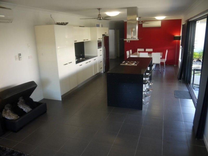 65 Daydream Circuit, Burdell QLD 4818