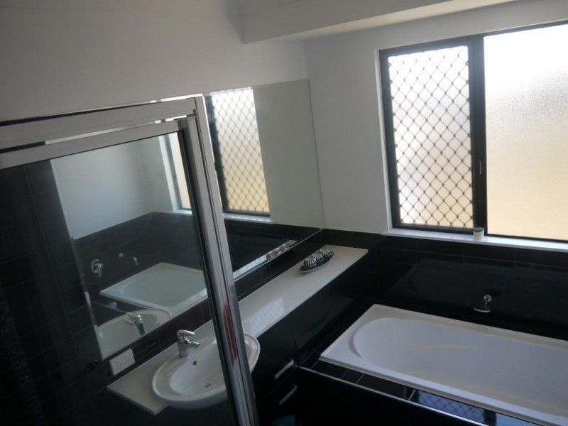 65 Daydream Circuit, Burdell QLD 4818