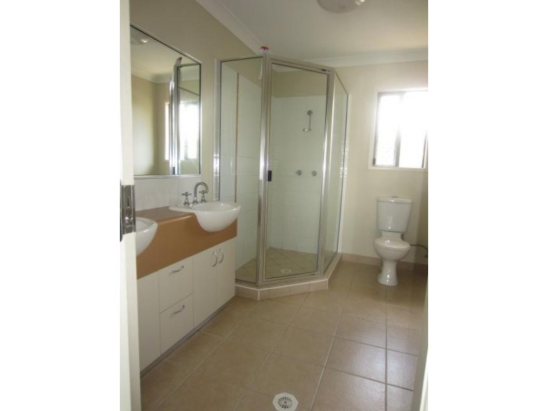 7 Eton Court, Burdell QLD 4818