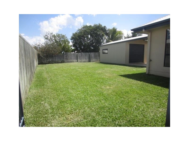 7 Eton Court, Burdell QLD 4818