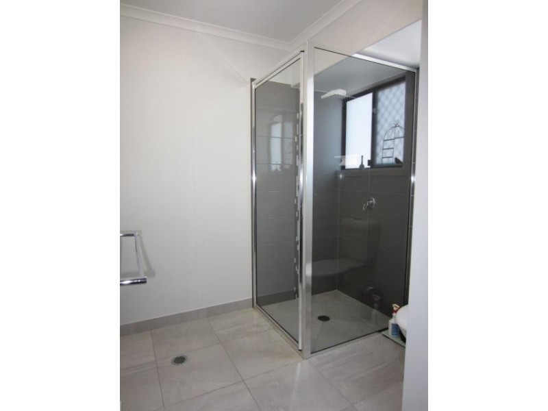 6 Aldrin Street, Burdell QLD 4818