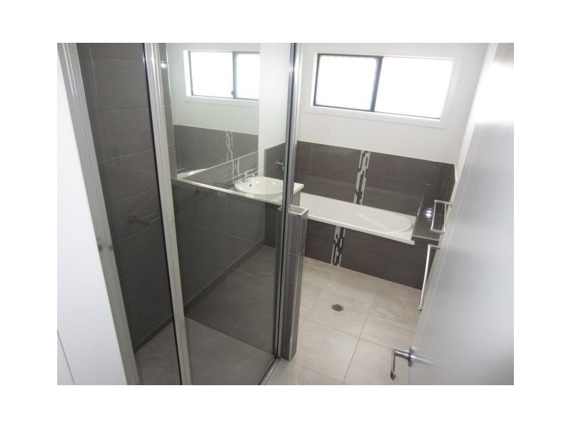 6 Aldrin Street, Burdell QLD 4818